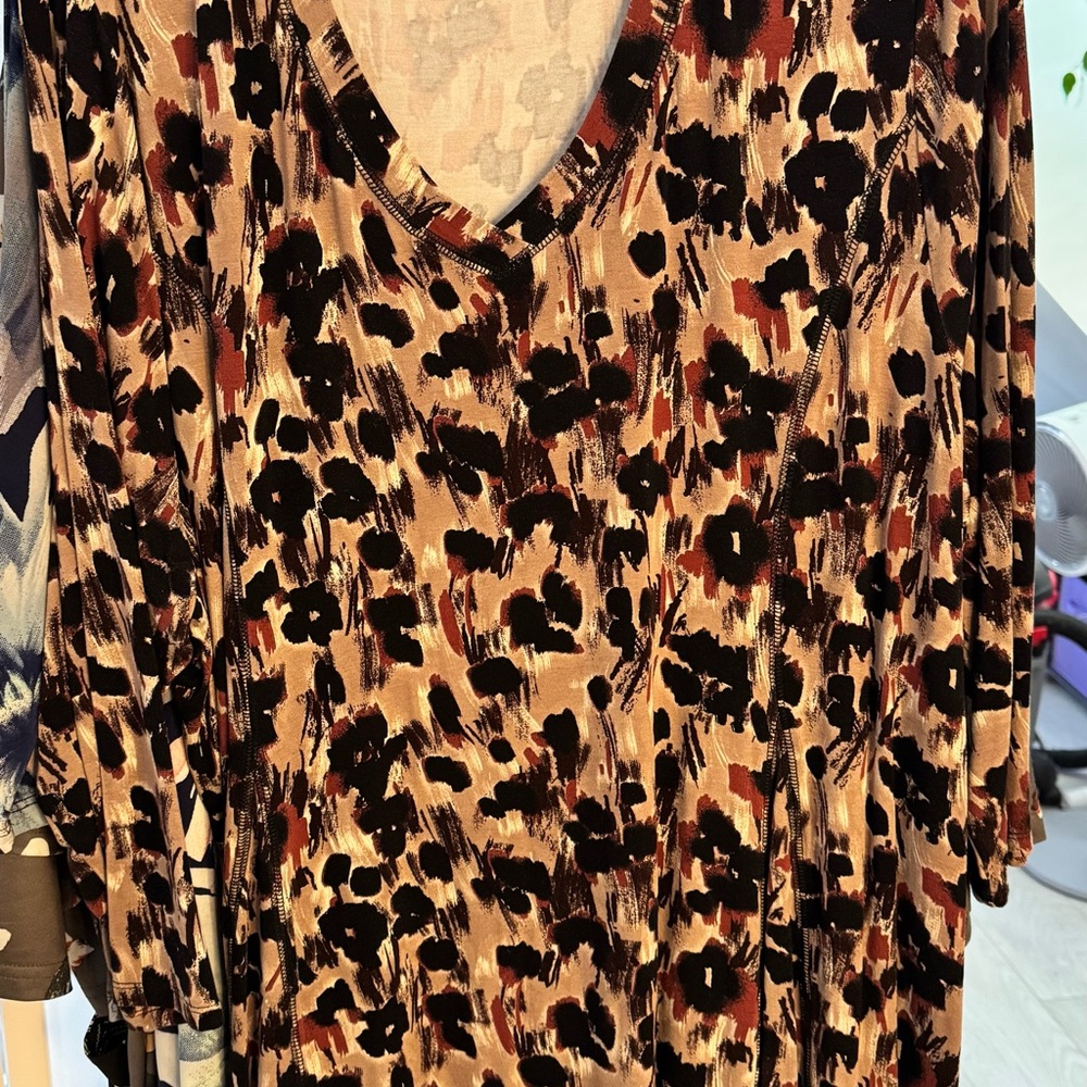 Avenue Abstract Animal Print V-Neck Top in Tan, Black & Rust